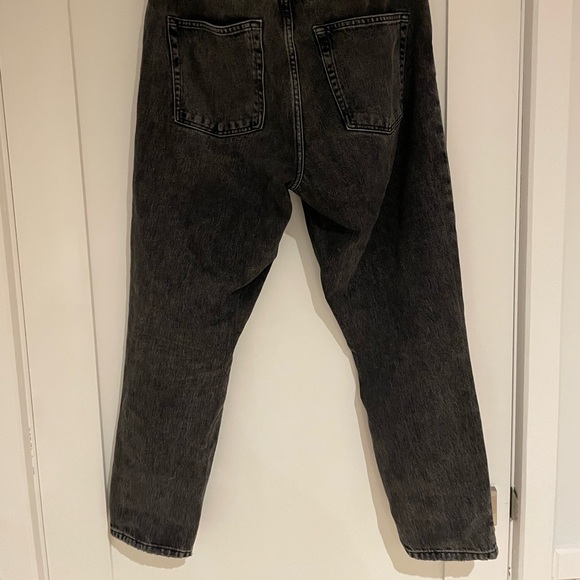 TOPSHOP MOM JEANS! In great condition!!! Size 32W 30L. - Picture 3 of 3